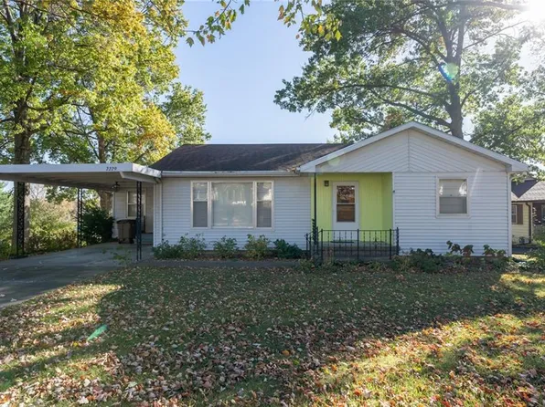 2229 Millwood Dr, Atchison, KS 66002