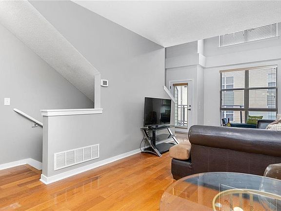 2nd image of 4543 Madison Ave