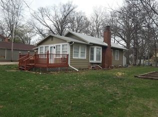 800 SW Macvicar Ave, Topeka, KS 66606