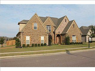 2nd image of 2206 Applemill Dr