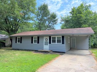 1004 Olive St, Dexter, MO 63841