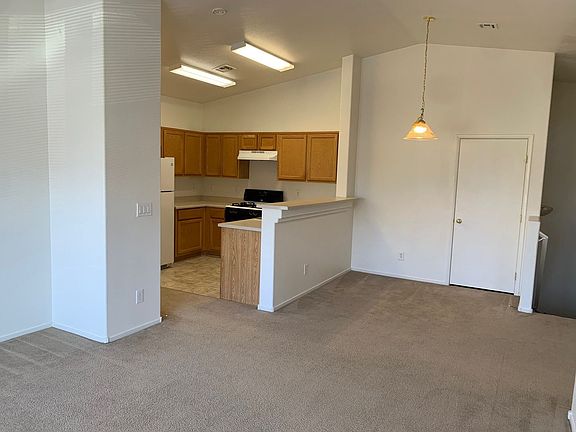 3rd image of 6546 Ozzie Harriet Ave Unit 101