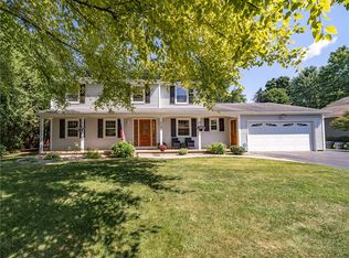 258 Hillary Ln, Penfield, NY 14526