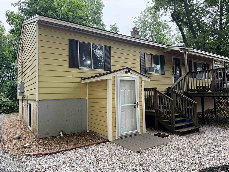 17 Boynton Ln — Photo 1