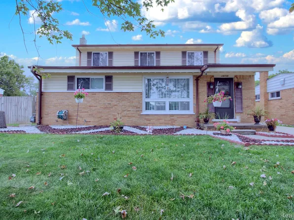 15739 Selwyn St, Southgate, MI 48195
