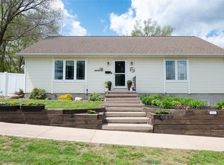 718 N Kent St, Knoxville, IA 50138