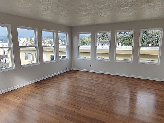 5th image of 323 Hanover Ave APT 6