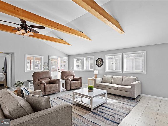 5th image of 25760 Blue Ridge St