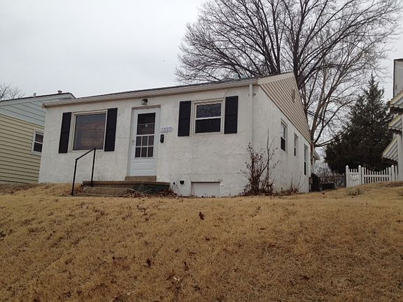 2nd image of 1327 Tamm Ave