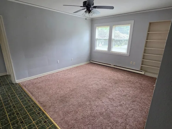 1676 S Sycamore St, Petersburg, VA 23805