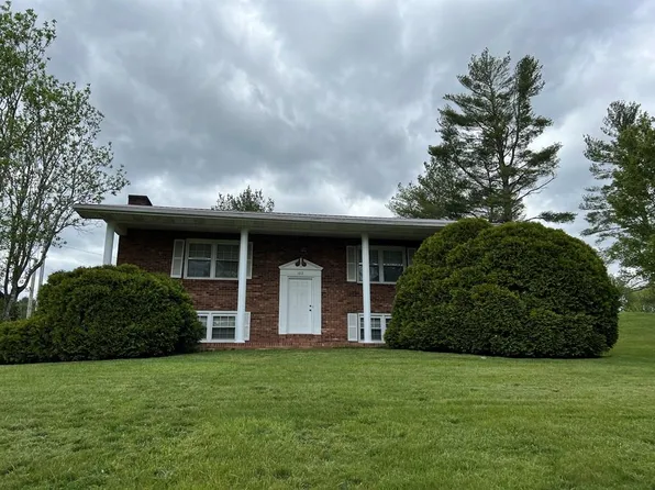 1317 Scenic Rd, Fries, VA 24330