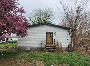 16505 Clay St, Bellevue, NE 68123