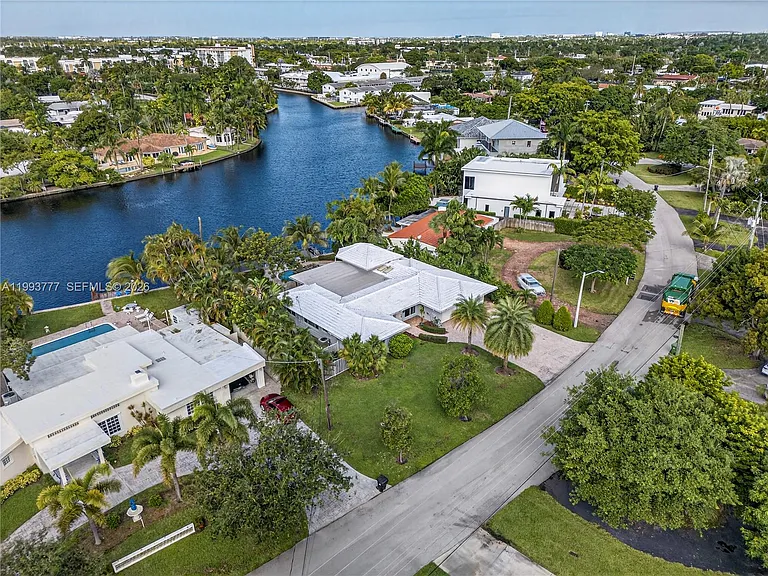 2801 Coral Shores Dr — Photo 43