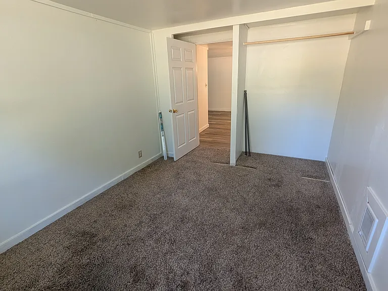 2399 SE Sedgwick Rd — Photo 15