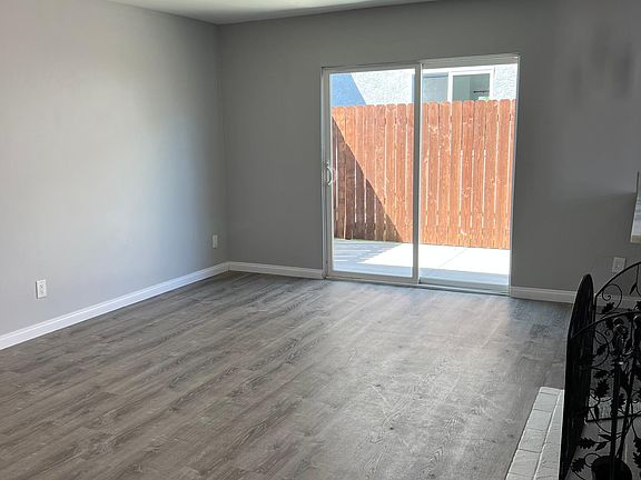 4th image of 4858-62 Aberdeen St