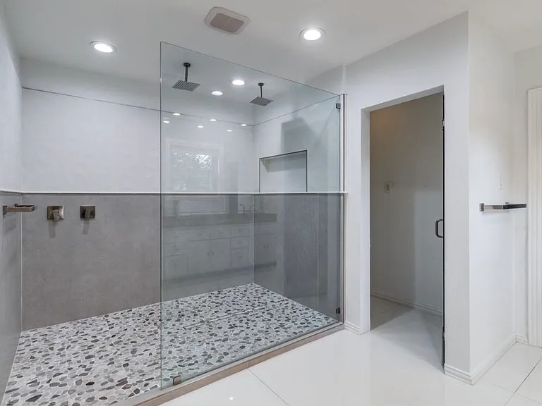 3719 Douglas Ave — Photo 20