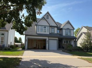 158 Fieldcrest Dr, Bartlett, IL 60103