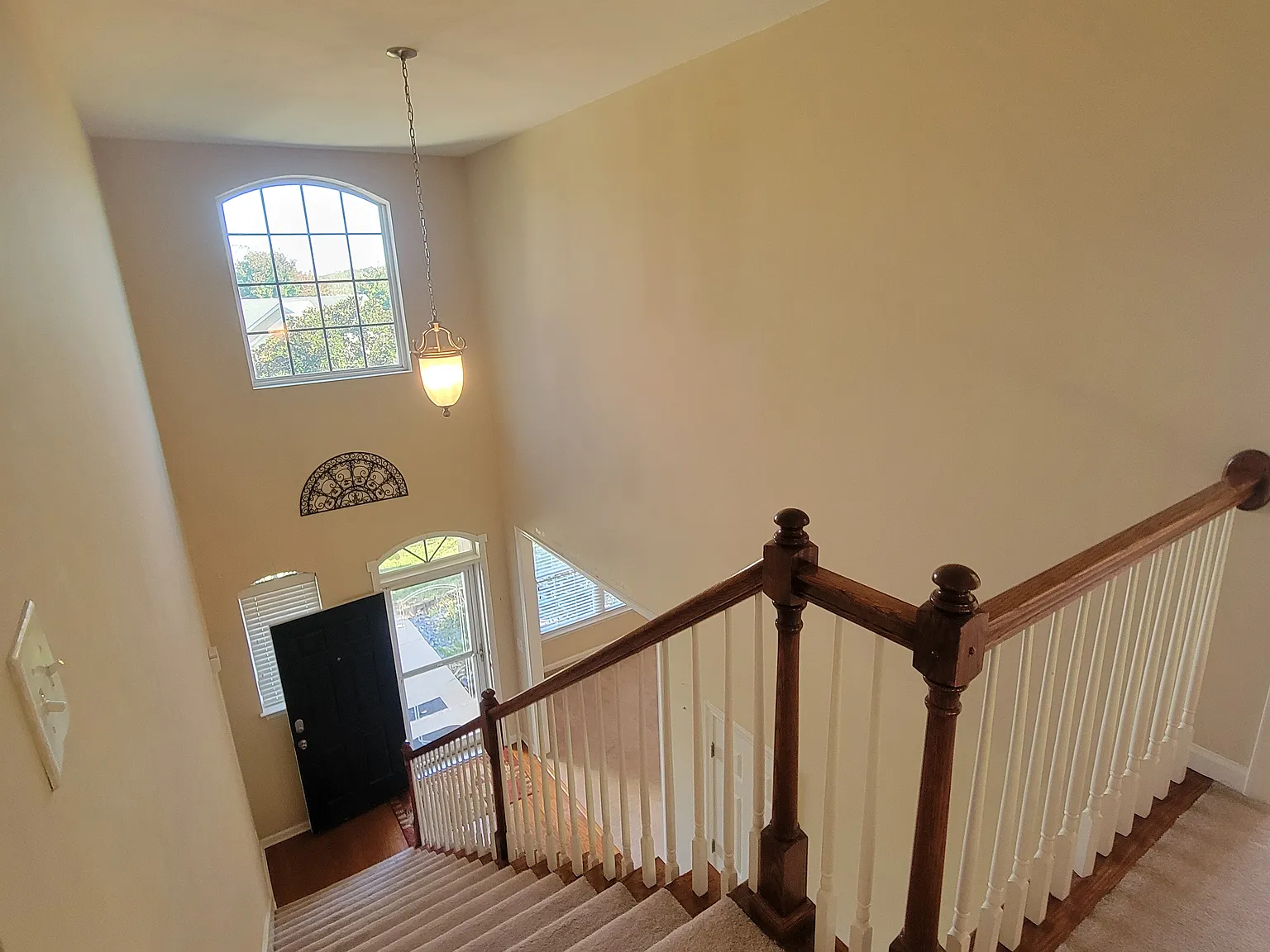 3 bed, 2532 sqft, $2,445 — Photo 3