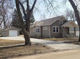 1501 W 2nd St, Crofton, NE 68730