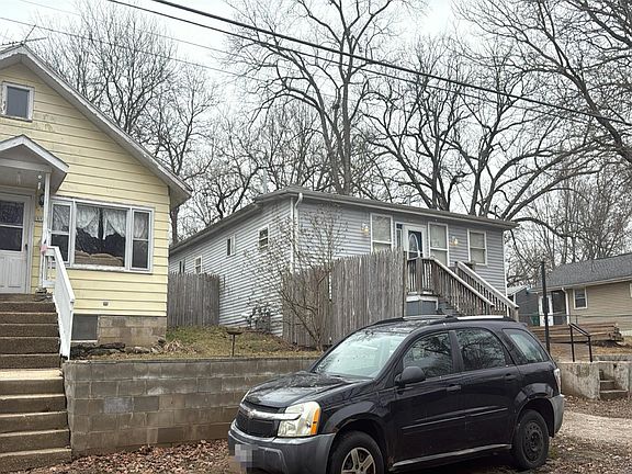 3rd image of 6N934 Woodlawn Ave