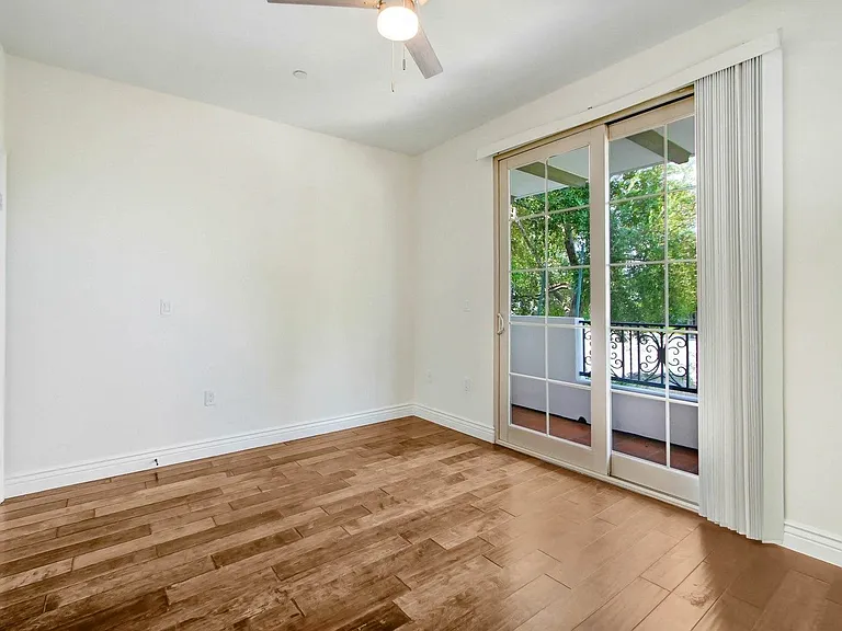 4410 Sepulveda Apartments — Photo 43