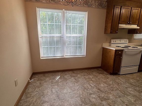 5th image of 1703 Westbrook Dr #1703B