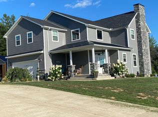 305 Lunsford Ln, Milton, WV 25541