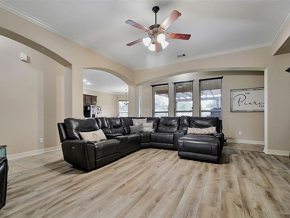 5th image of 32019 Steven Springs Dr