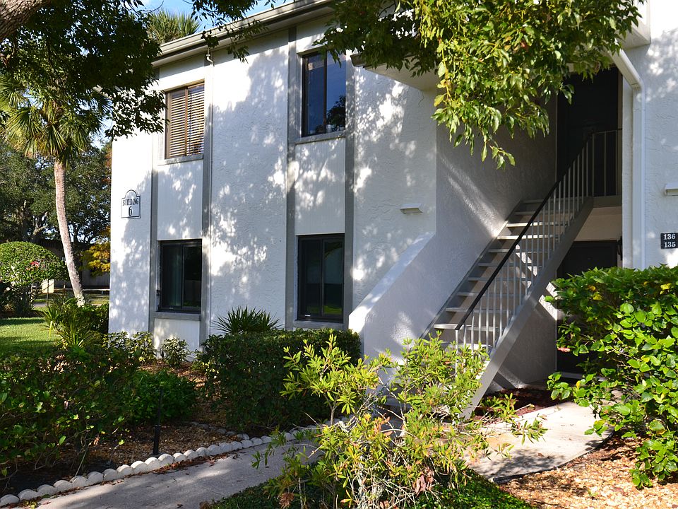 1st image of 135 W Cypress Ct