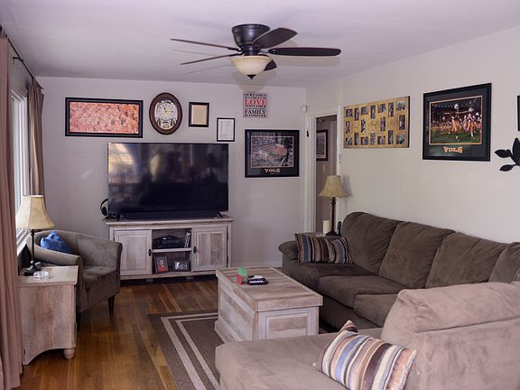 3rd image of 329 Macedonia Ln