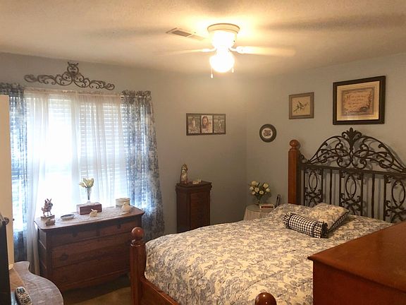 2nd image of 503 Brookside Dr