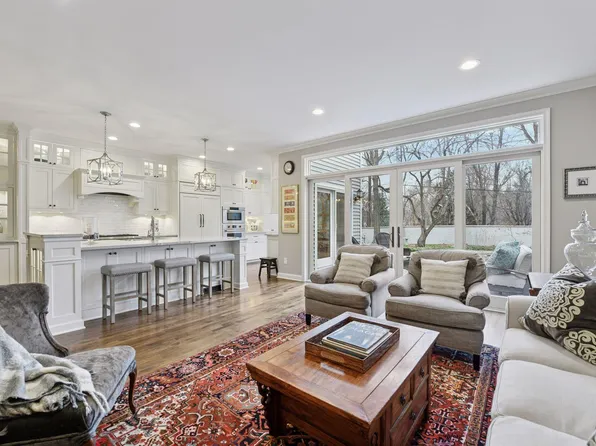 4610 France Ave S, Edina, MN 55410