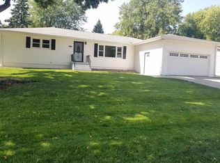 1105 Glenmore Dr, Norfolk, NE 68701