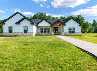 1504 Deer Trl, Commerce, TX 75428