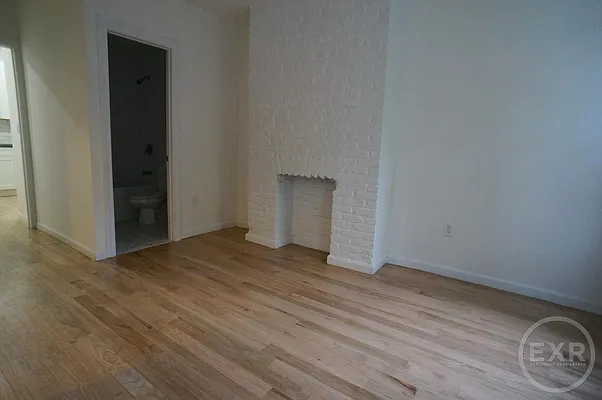 Rented by EXR | media 13