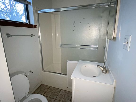 3rd image of 2329 S Crysler Ave #1