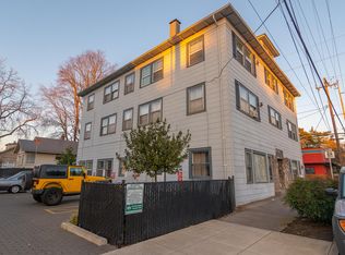 4435 SE Belmont St #9, Portland, OR 97215