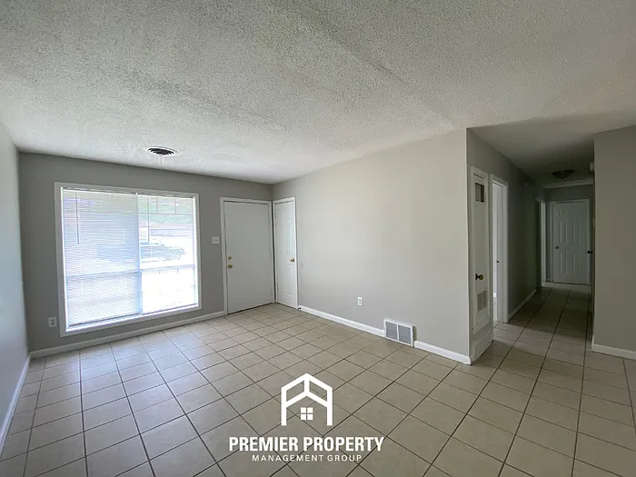 3785 Black Forest Dr — Photo 2