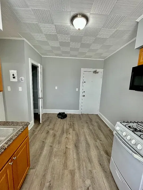 1 bed, 650 sqft, $1,675 — Photo 3