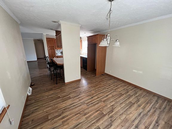 5th image of 2239 Rush St