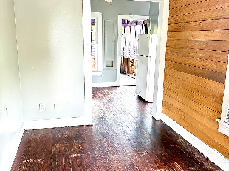 1916 Avenue P #3 — Photo 3