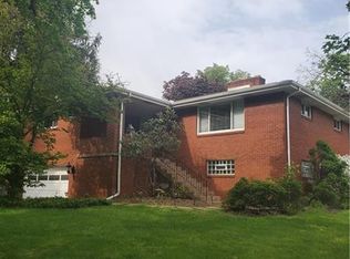 204 Field Club Ridge Rd, Pittsburgh, PA 15238