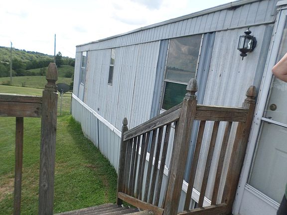 2nd image of 7139 Dixon Pike