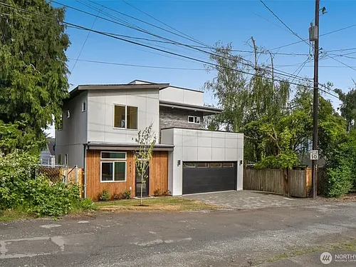 5950 31st Ave SW Photo 1
