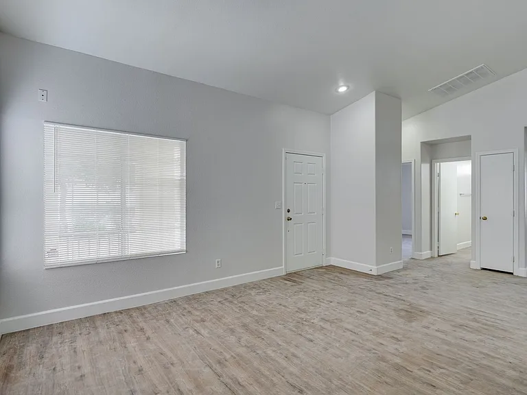 9660 Crystal Ridge Rd — Photo 8