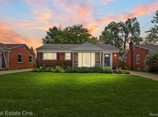 2601 Woodside St, Dearborn, MI 48124