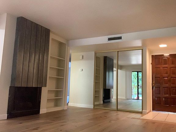 4th image of 4-20480 4th St #4