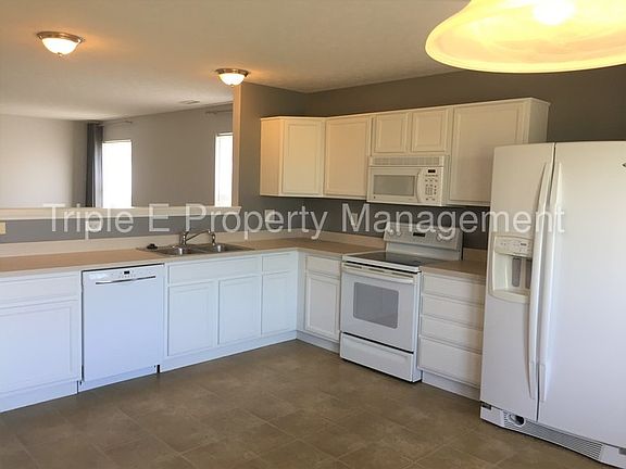 5th image of 130 Dupont Ct