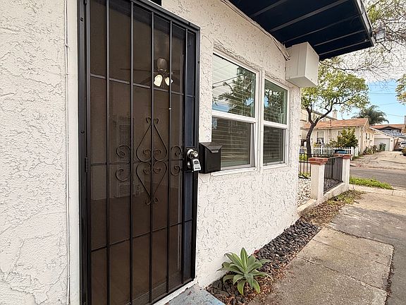 3rd image of 15006 Kingsdale Ave APT 1