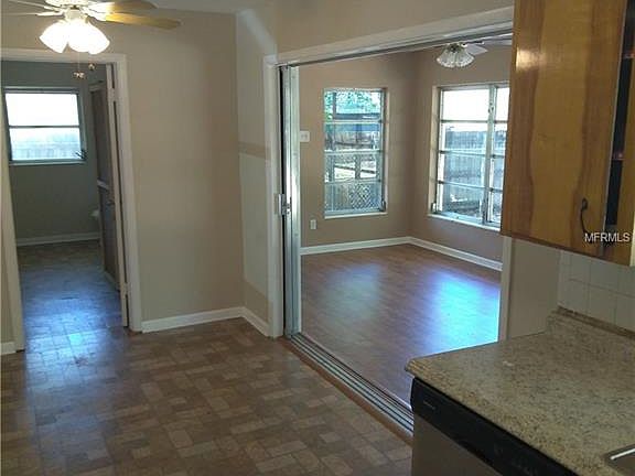 3rd image of 34207 Park Square Pl